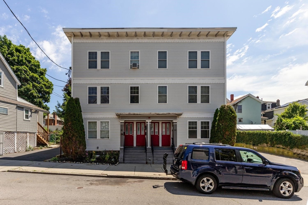 30 Tufts Ave, Everett, Massachusetts, 2 Bedrooms Bedrooms, 4 Rooms Rooms,2 BathroomsBathrooms,Residential,For Sale,Tufts Ave,73554082