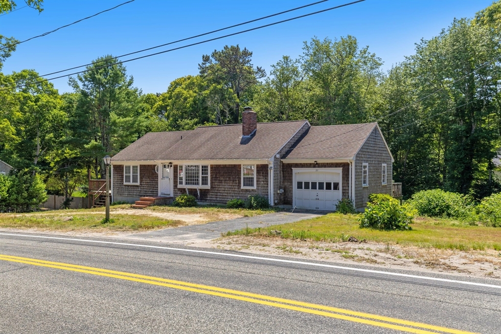 771 W Yarmouth Road, Yarmouth, Massachusetts, 3 Bedrooms Bedrooms, 5 Rooms Rooms,1.5 BathroomsBathrooms,Residential,For Sale,W Yarmouth Road,73554094