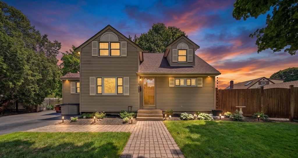1 Summit Terrace, Peabody, Massachusetts, 4 Bedrooms Bedrooms, 6 Rooms Rooms,2 BathroomsBathrooms,Residential,For Sale,Summit Terrace,73553754