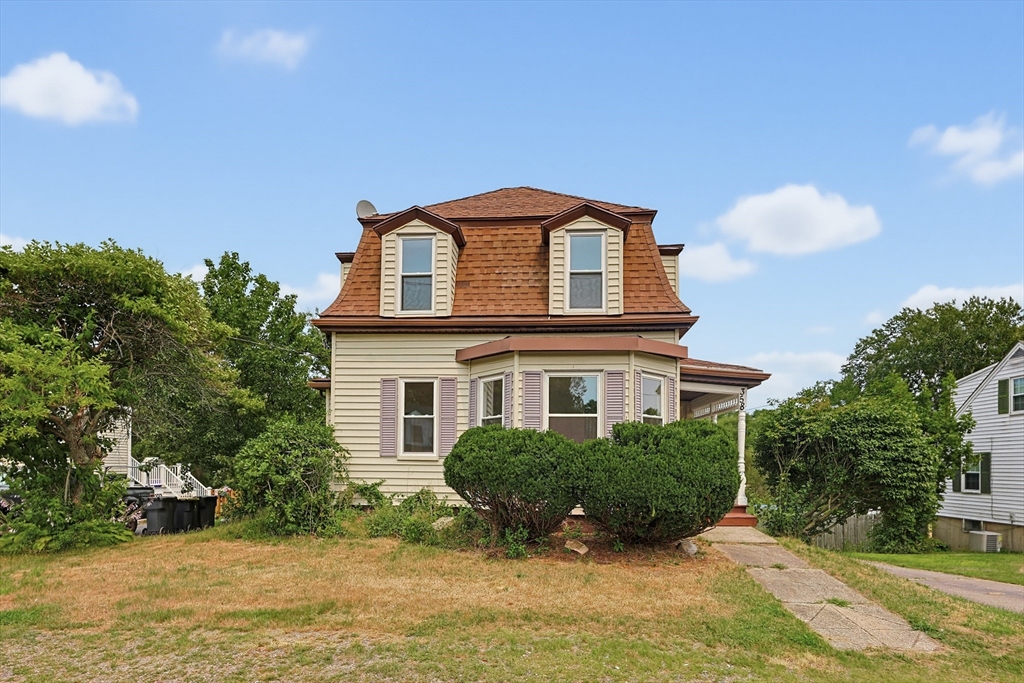 358 W Main St, Avon, Massachusetts, 3 Bedrooms Bedrooms, 6 Rooms Rooms,2.5 BathroomsBathrooms,Residential,For Sale,W Main St,73554095