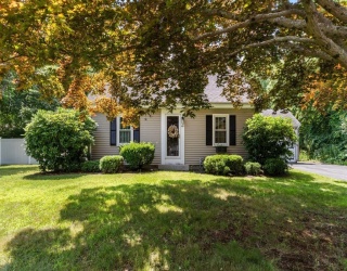 40 Washington St, Abington, Massachusetts, 3 Bedrooms Bedrooms, 6 Rooms Rooms,2 BathroomsBathrooms,Residential,For Sale,Washington St,73554126