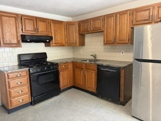 17 Turner, Salem, Massachusetts, 2 Bedrooms Bedrooms, 4 Rooms Rooms,1 BathroomBathrooms,Residential Lease,For Rent,Turner,73554116