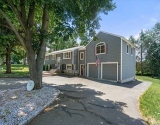 324 S Elm St, West Bridgewater, Massachusetts, 4 Bedrooms Bedrooms, 8 Rooms Rooms,3 BathroomsBathrooms,Residential Lease,For Rent,S Elm St,73546687