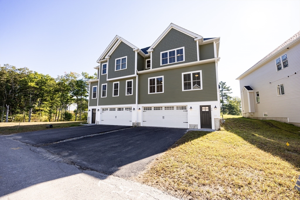 44 Thomas Mann Circle, Norfolk, Massachusetts, 3 Bedrooms Bedrooms, 8 Rooms Rooms,2.5 BathroomsBathrooms,Residential,For Sale,Thomas Mann Circle,73488869