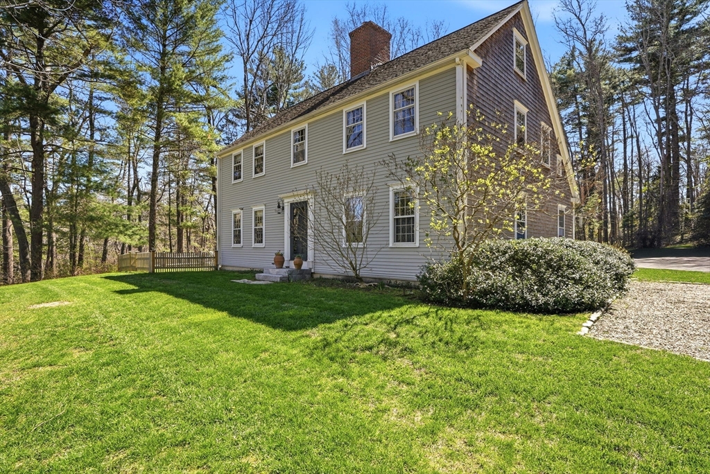 88 Chittenden Lane, Norwell, Massachusetts, 4 Bedrooms Bedrooms, 9 Rooms Rooms,2.5 BathroomsBathrooms,Residential,For Sale,Chittenden Lane,73509833