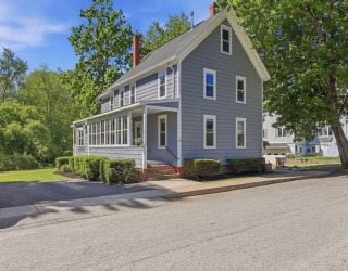 24-26 Thompson Street, Amesbury, Massachusetts, 4 Bedrooms Bedrooms, 10 Rooms Rooms,2 BathroomsBathrooms,Residential Income,For Sale,Thompson Street,73532236