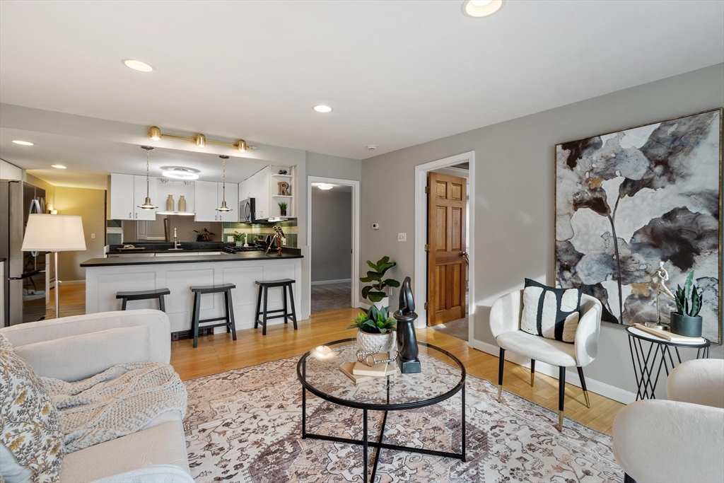 3 Adams Ave, Methuen, Massachusetts, 3 Bedrooms Bedrooms, 5 Rooms Rooms,1.5 BathroomsBathrooms,Residential,For Sale,Adams Ave,73468382