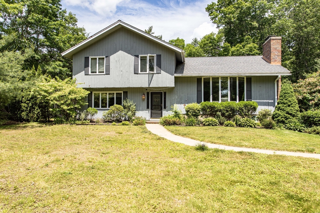 18 Annasnappitt Dr, Plympton, Massachusetts, 3 Bedrooms Bedrooms, 7 Rooms Rooms,2 BathroomsBathrooms,Residential,For Sale,Annasnappitt Dr,73535830