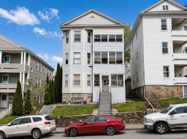 21 Sterling Street, Worcester, Massachusetts, 6 Bedrooms Bedrooms, 15 Rooms Rooms,3 BathroomsBathrooms,Residential Income,For Sale,Sterling Street,73517816