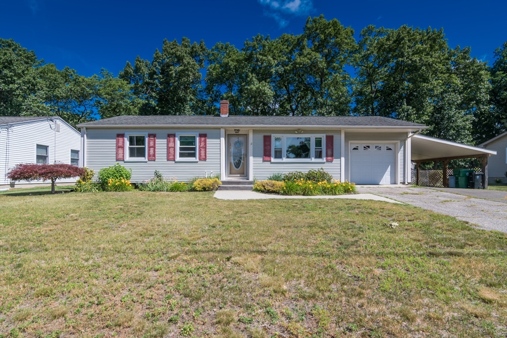 12 Daniel Dr, Chicopee, Massachusetts, 3 Bedrooms Bedrooms, 6 Rooms Rooms,1.5 BathroomsBathrooms,Residential,For Sale,Daniel Dr,73539450