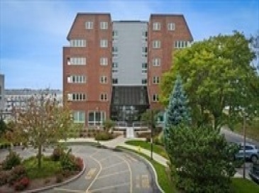 154 Lynnway, Lynn, Massachusetts, 2 Bedrooms Bedrooms, 4 Rooms Rooms,2 BathroomsBathrooms,Residential,For Sale,Lynnway,73483587