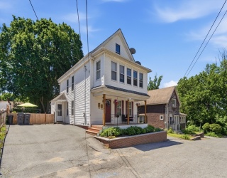 14 Norfolk St, Haverhill, Massachusetts, 5 Bedrooms Bedrooms, 11 Rooms Rooms,2 BathroomsBathrooms,Residential Income,For Sale,Norfolk St,73530858