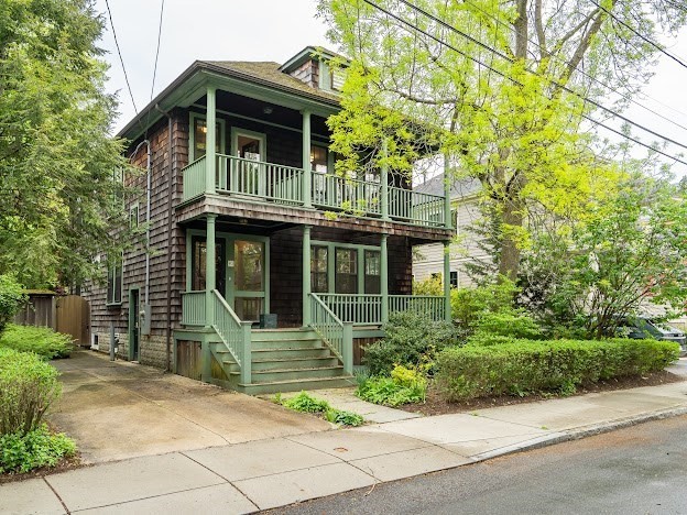 92 Chilton, Cambridge, Massachusetts, 4 Bedrooms Bedrooms, 10 Rooms Rooms,2 BathroomsBathrooms,Residential,For Sale,Chilton,73524172
