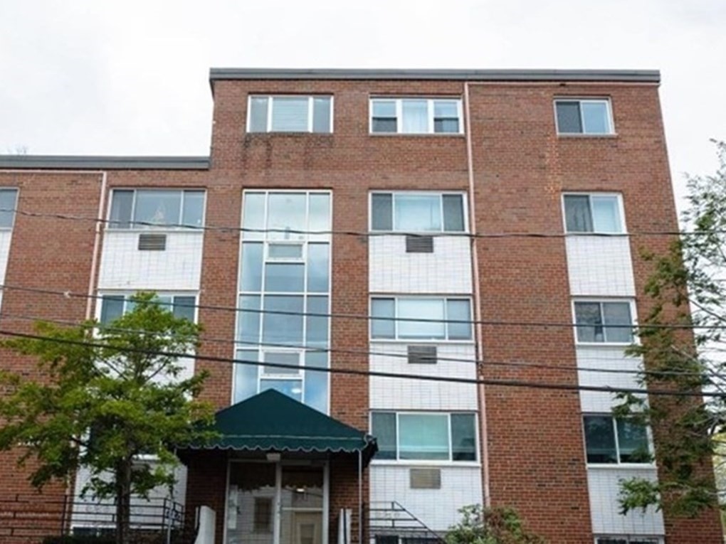2 Larose Place, Boston, Massachusetts, 2 Bedrooms Bedrooms, 4 Rooms Rooms,1 BathroomBathrooms,Residential,For Sale,Larose Place,73520924