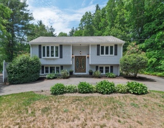 30 Canterbury Drive, Carver, Massachusetts, 4 Bedrooms Bedrooms, 8 Rooms Rooms,2 BathroomsBathrooms,Residential,For Sale,Canterbury Drive,73533012