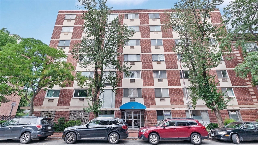 287 Harvard St, Cambridge, Massachusetts, 3 Bedrooms Bedrooms, 6 Rooms Rooms,2 BathroomsBathrooms,Residential Lease,For Rent,Harvard St,73554173