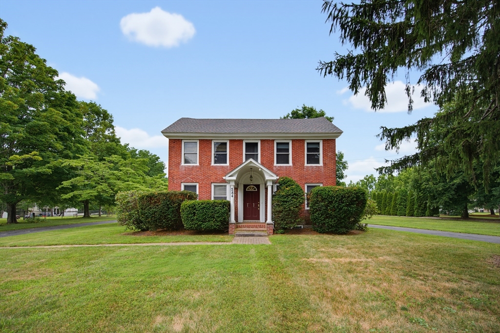 284 South St, Northborough, Massachusetts, 5 Bedrooms Bedrooms, 10 Rooms Rooms,2 BathroomsBathrooms,Residential Income,For Sale,South St,73554180
