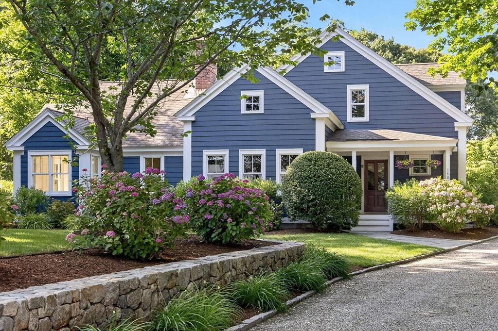 160 Main St, Wellfleet, Massachusetts, 5 Bedrooms Bedrooms, 9 Rooms Rooms,4.5 BathroomsBathrooms,Residential,For Sale,Main St,73554191