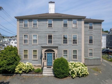 17 Washington Street, Gloucester, Massachusetts, 1 Bedroom Bedrooms, 3 Rooms Rooms,1 BathroomBathrooms,Residential,For Sale,Washington Street,73554209 17 Washington Street, Gloucester, Massachusetts, 1 Bedroom Bedrooms, 3 Rooms Rooms,1 BathroomBathrooms,Residential,For Sale,Washington Street,73554209