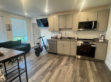 585 Essex St, Lynn, Massachusetts, 2 Bedrooms Bedrooms, 3 Rooms Rooms,1 BathroomBathrooms,Residential Lease,For Rent,Essex St,73554220 585 Essex St, Lynn, Massachusetts, 2 Bedrooms Bedrooms, 3 Rooms Rooms,1 BathroomBathrooms,Residential Lease,For Rent,Essex St,73554220