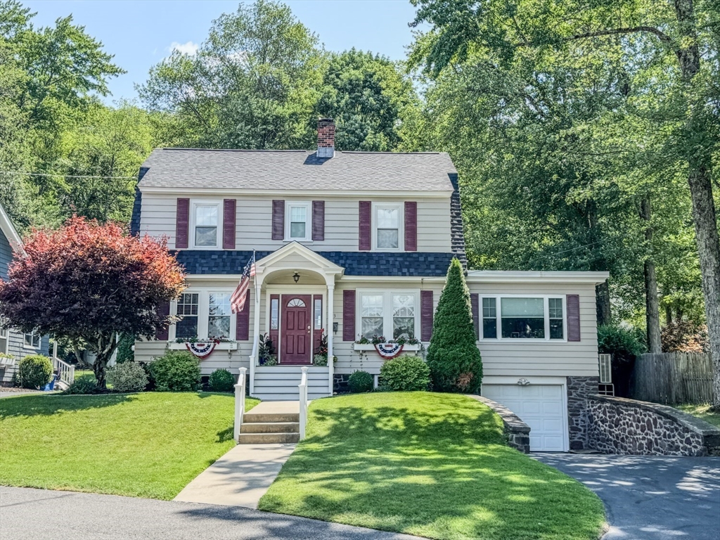 43 Madison Circle, Greenfield, Massachusetts, 3 Bedrooms Bedrooms, 7 Rooms Rooms,1.5 BathroomsBathrooms,Residential,For Sale,Madison Circle,73554224
