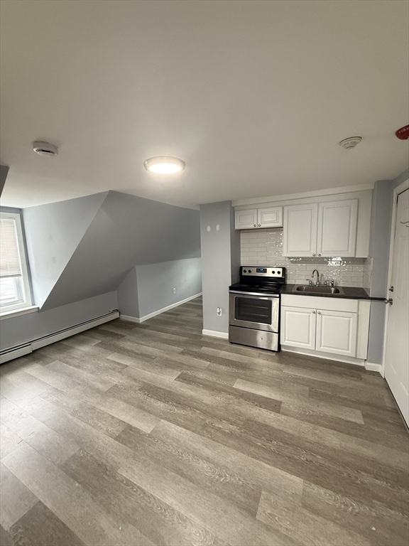 378 Center, Middleboro, Massachusetts, 2 Bedrooms Bedrooms, 4 Rooms Rooms,1 BathroomBathrooms,Residential Lease,For Rent,Center,73554256