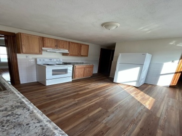21 Glendale, Everett, Massachusetts, 4 Bedrooms Bedrooms, 6 Rooms Rooms,1 BathroomBathrooms,Residential Lease,For Rent,Glendale,73554268