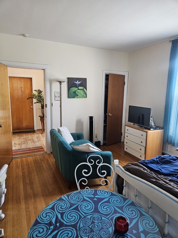 89 Englewood Ave, Boston, Massachusetts, ,1 BathroomBathrooms,Residential Lease,For Rent,Englewood Ave,73554175