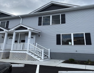 184 Avenue C, Woonsocket, Rhode Island, 3 Bedrooms Bedrooms, 6 Rooms Rooms,2.5 BathroomsBathrooms,Residential,For Sale,Avenue C,73554280