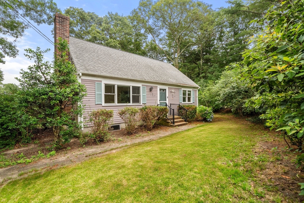 311 Cotuit Rd, Mashpee, Massachusetts, 4 Bedrooms Bedrooms, 7 Rooms Rooms,2 BathroomsBathrooms,Residential,For Sale,Cotuit Rd,73554287