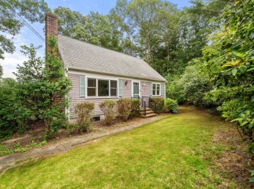311 Cotuit Rd, Mashpee, Massachusetts, 3 Bedrooms Bedrooms, 7 Rooms Rooms,2 BathroomsBathrooms,Residential,For Sale,Cotuit Rd,73554287
