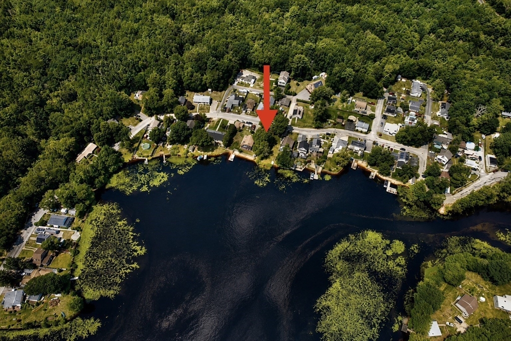 56 Lakeside Ave, Dartmouth, Massachusetts, 2 Bedrooms Bedrooms, 4 Rooms Rooms,1 BathroomBathrooms,Residential,For Sale,Lakeside Ave,73554358