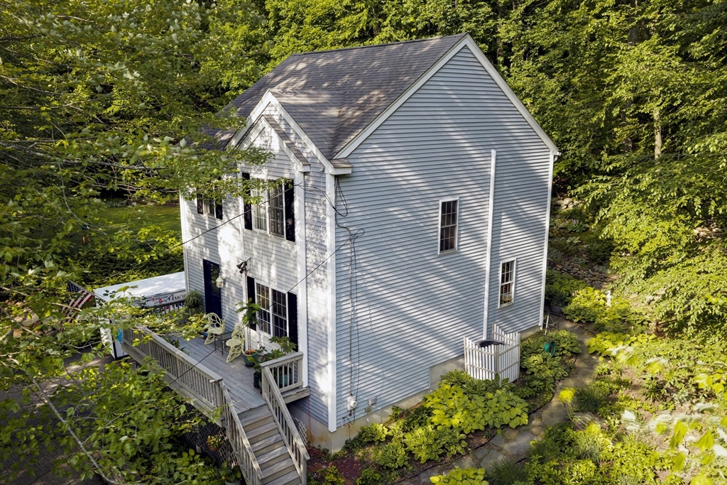 271 Mashapaug Rd, Holland, Massachusetts, 3 Bedrooms Bedrooms, 9 Rooms Rooms,1.5 BathroomsBathrooms,Residential,For Sale,Mashapaug Rd,73554369