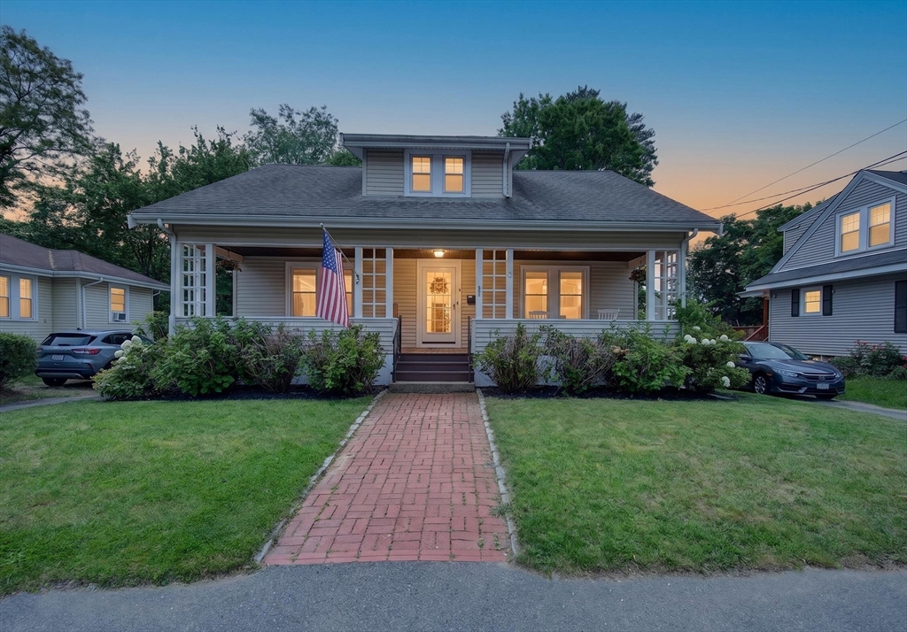 45 Maplewood Avenue, Holbrook, Massachusetts, 4 Bedrooms Bedrooms, 7 Rooms Rooms,2 BathroomsBathrooms,Residential,For Sale,Maplewood Avenue,73530967