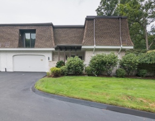 177 Porter Lake Dr, Springfield, Massachusetts, 3 Bedrooms Bedrooms, 5 Rooms Rooms,2.5 BathroomsBathrooms,Residential,For Sale,Porter Lake Dr,73554405