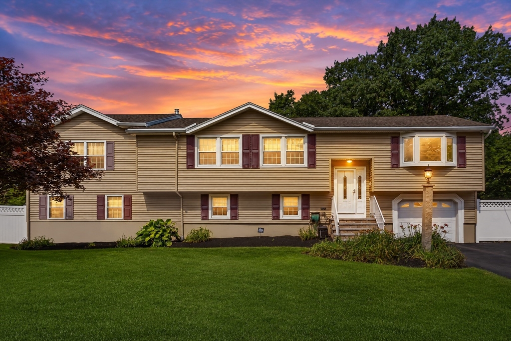 1 Gleason Rd, Burlington, Massachusetts, 4 Bedrooms Bedrooms, 7 Rooms Rooms,2.5 BathroomsBathrooms,Residential,For Sale,Gleason Rd,73554375