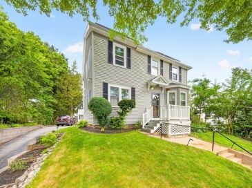 74 Rhinecliff St, Arlington, Massachusetts, 3 Bedrooms Bedrooms, 8 Rooms Rooms,2.5 BathroomsBathrooms,Residential,For Sale,Rhinecliff St,73533110