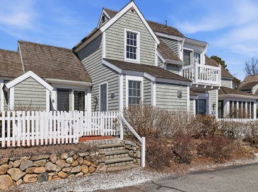 14 Hammock Pond Rd., Mashpee, Massachusetts, 2 Bedrooms Bedrooms, 5 Rooms Rooms,2 BathroomsBathrooms,Residential,For Sale,Hammock Pond Rd.,73493929
