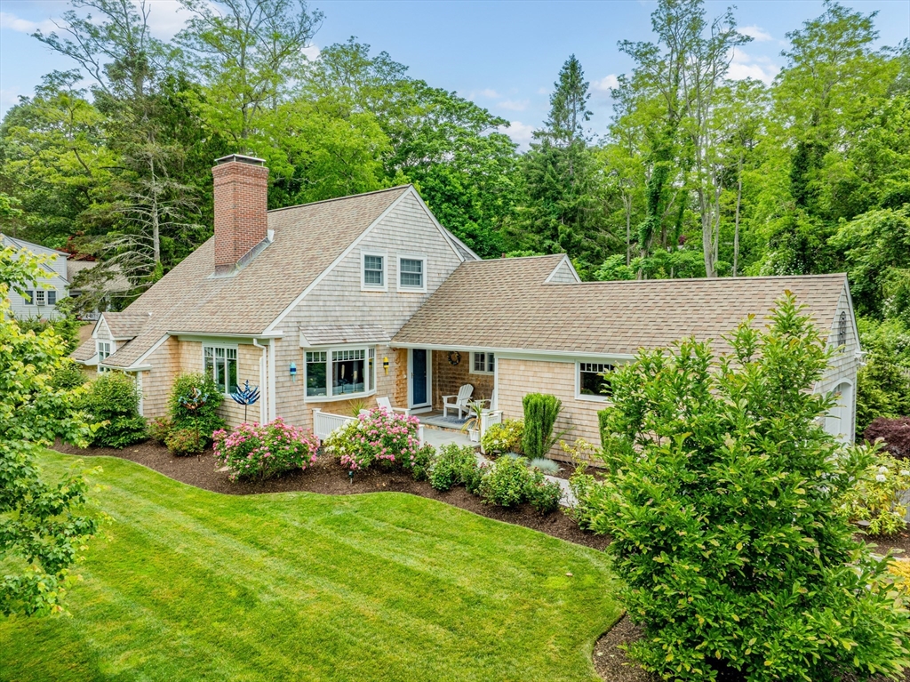 38 Grove Street, Sandwich, Massachusetts, 4 Bedrooms Bedrooms, 8 Rooms Rooms,2 BathroomsBathrooms,Residential,For Sale,Grove Street,73535730