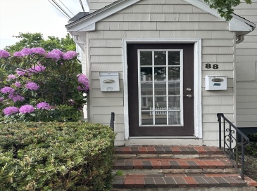 88 Hubbard St, Malden, Massachusetts, 3 Bedrooms Bedrooms, 7 Rooms Rooms,1 BathroomBathrooms,Residential Lease,For Rent,Hubbard St,73527499