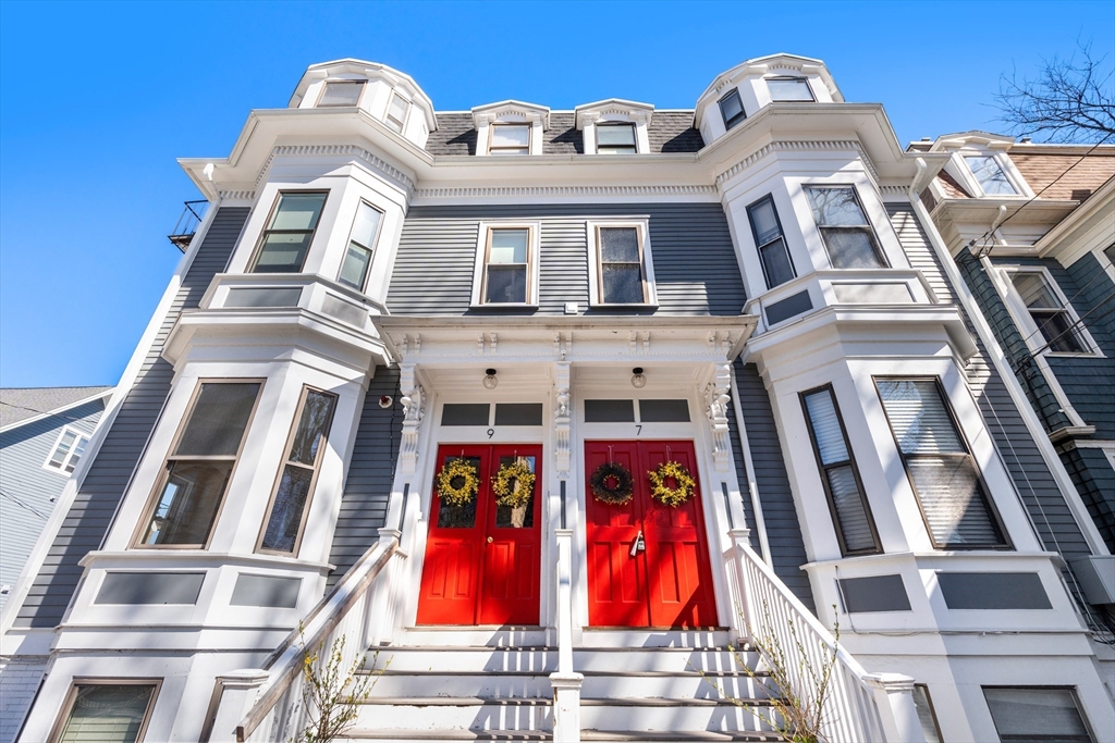9 Thomas Park, Boston, Massachusetts, 1 Bedroom Bedrooms, 3 Rooms Rooms,1 BathroomBathrooms,Residential,For Sale,Thomas Park,73519851