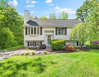 26 Fleetwood Dr, Norfolk, Massachusetts, 4 Bedrooms Bedrooms, 9 Rooms Rooms,2 BathroomsBathrooms,Residential,For Sale,Fleetwood Dr,73523895
