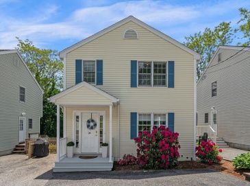 24 Blossom St, Waltham, Massachusetts, 3 Bedrooms Bedrooms, 6 Rooms Rooms,2.5 BathroomsBathrooms,Residential,For Sale,Blossom St,73528314
