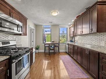 194 Athens, Boston, Massachusetts, 2 Bedrooms Bedrooms, 4 Rooms Rooms,1 BathroomBathrooms,Residential Lease,For Rent,Athens,73551442