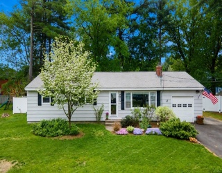 251 High St Ext, Lancaster, Massachusetts, 3 Bedrooms Bedrooms, 7 Rooms Rooms,2 BathroomsBathrooms,Residential,For Sale,High St Ext,73514688