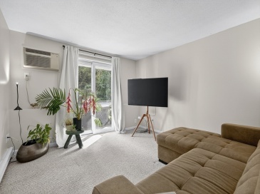 200 Manning Street, Hudson, Massachusetts, 1 Bedroom Bedrooms, 4 Rooms Rooms,1 BathroomBathrooms,Residential Lease,For Rent,Manning Street,73554315