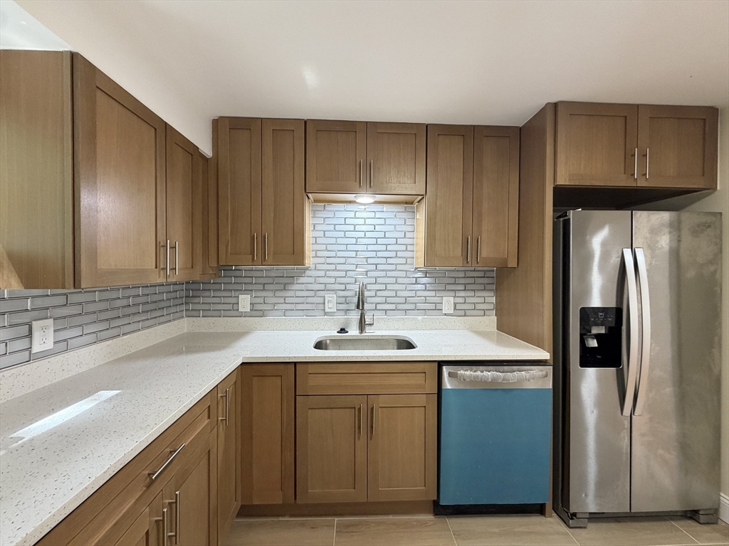 487 Lowell Ave, Newton, Massachusetts, 4 Bedrooms Bedrooms, 6 Rooms Rooms,2.5 BathroomsBathrooms,Residential Lease,For Rent,Lowell Ave,73554316