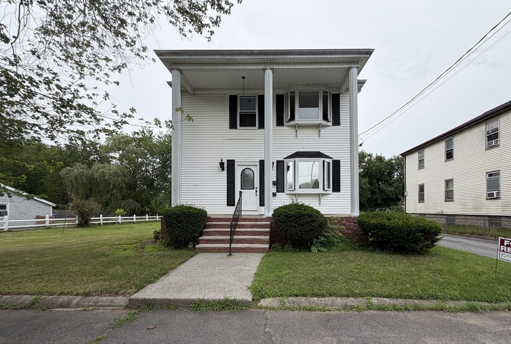 5 Bliss St, Taunton, Massachusetts, 3 Bedrooms Bedrooms, 5 Rooms Rooms,1 BathroomBathrooms,Residential Lease,For Rent,Bliss St,73554340