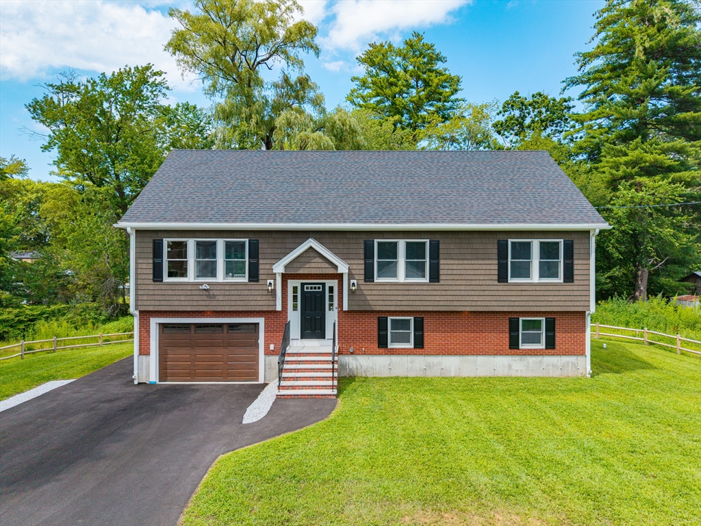 6 Mchugh Ave, Billerica, Massachusetts, 4 Bedrooms Bedrooms, 9 Rooms Rooms,3 BathroomsBathrooms,Residential,For Sale,Mchugh Ave,73554196
