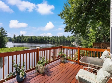 20 Pond Dr, Manchester, New Hampshire, 3 Bedrooms Bedrooms, 6 Rooms Rooms,1.5 BathroomsBathrooms,Residential,For Sale,Pond Dr,73552650